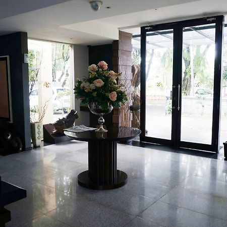 Rumah Nenek Hotel And Restaurant Padang  Luaran gambar