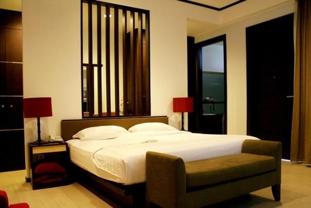 Rumah Nenek Hotel And Restaurant Padang  Bilik gambar