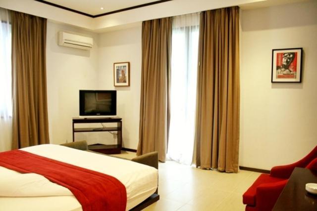Rumah Nenek Hotel And Restaurant Padang  Bilik gambar