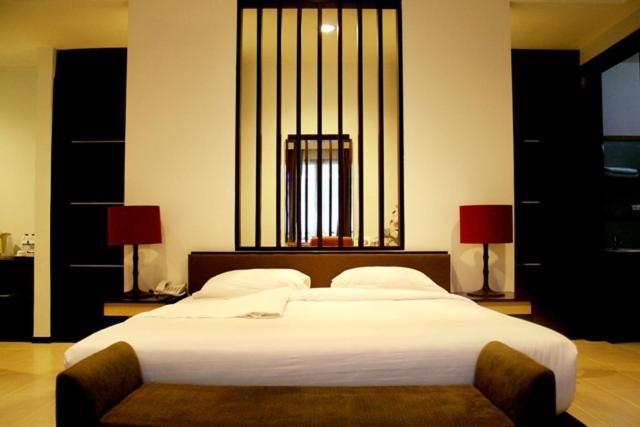 Rumah Nenek Hotel And Restaurant Padang  Bilik gambar
