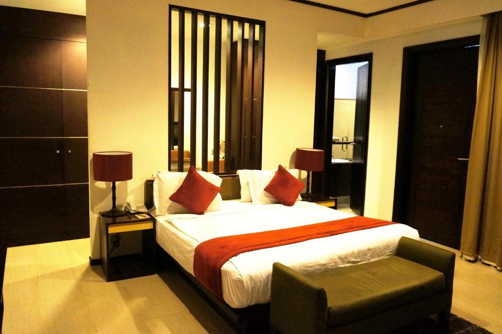 Rumah Nenek Hotel And Restaurant Padang  Bilik gambar