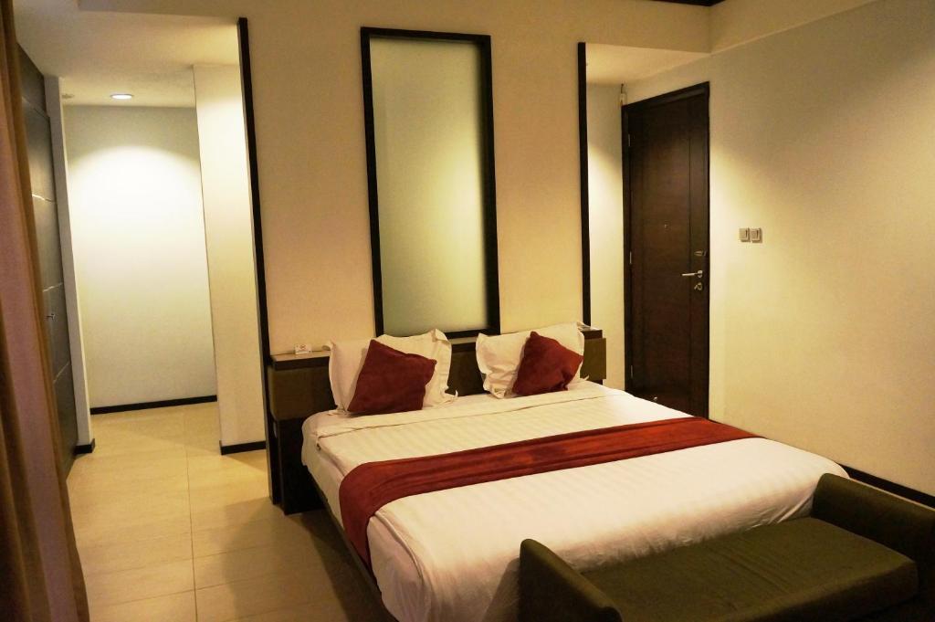 Rumah Nenek Hotel And Restaurant Padang  Luaran gambar