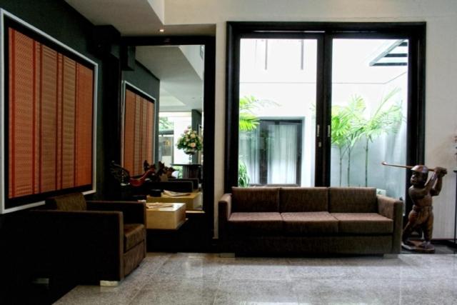 Rumah Nenek Hotel And Restaurant Padang  Luaran gambar